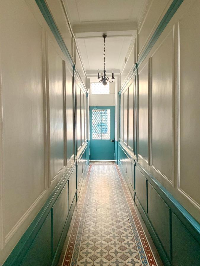 Appartement Versailles Quartier Notre Dame Au Pied Du Chateau Avec Parking Экстерьер фото
