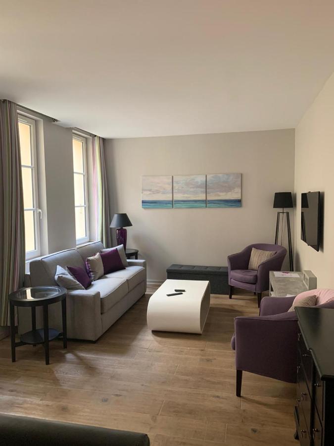 Appartement Versailles Quartier Notre Dame Au Pied Du Chateau Avec Parking Экстерьер фото