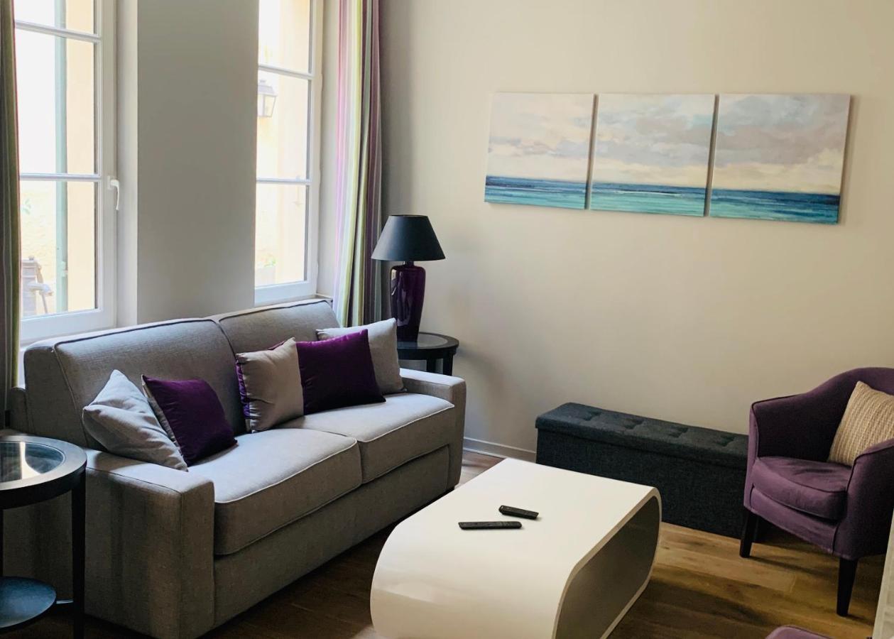 Appartement Versailles Quartier Notre Dame Au Pied Du Chateau Avec Parking Экстерьер фото