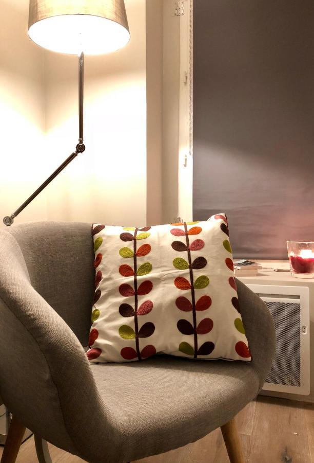 Appartement Versailles Quartier Notre Dame Au Pied Du Chateau Avec Parking Экстерьер фото