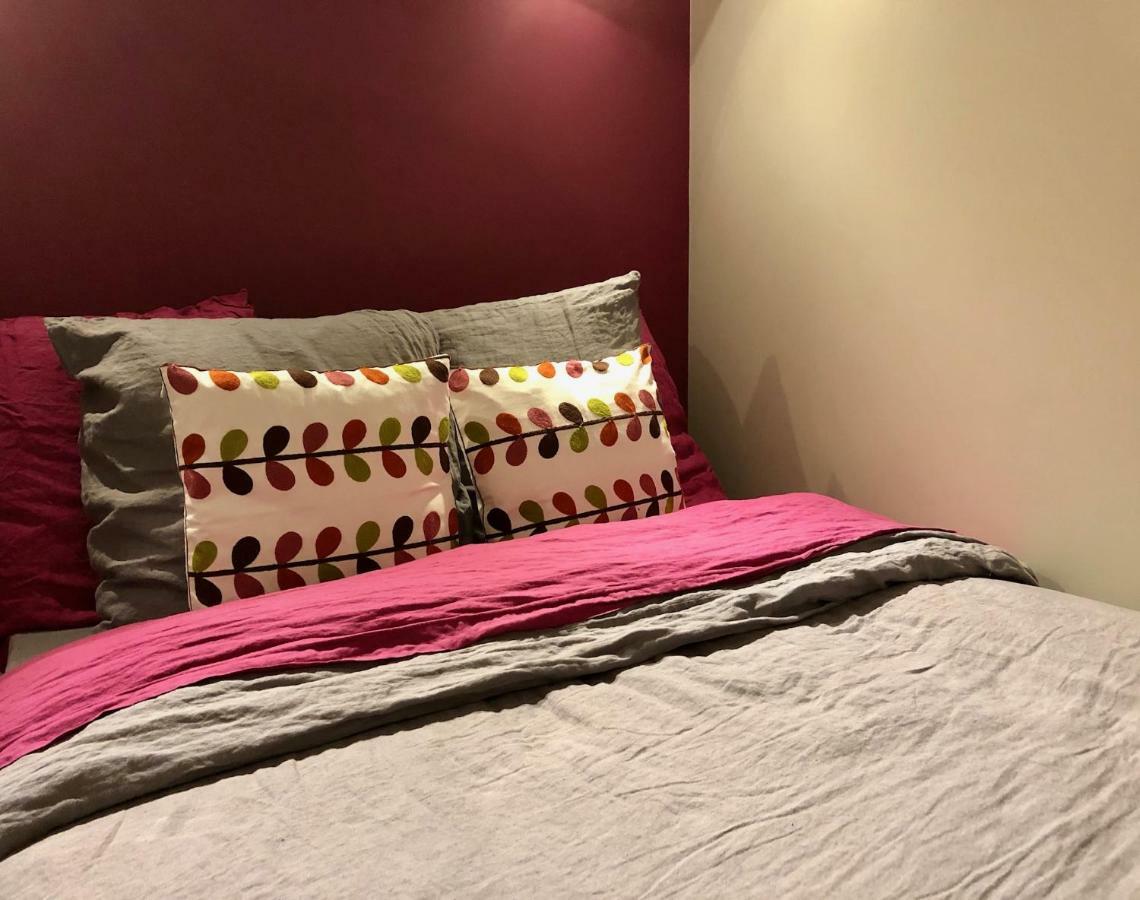 Appartement Versailles Quartier Notre Dame Au Pied Du Chateau Avec Parking Экстерьер фото