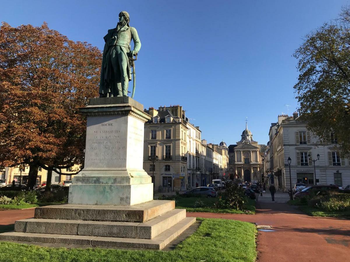 Appartement Versailles Quartier Notre Dame Au Pied Du Chateau Avec Parking Экстерьер фото